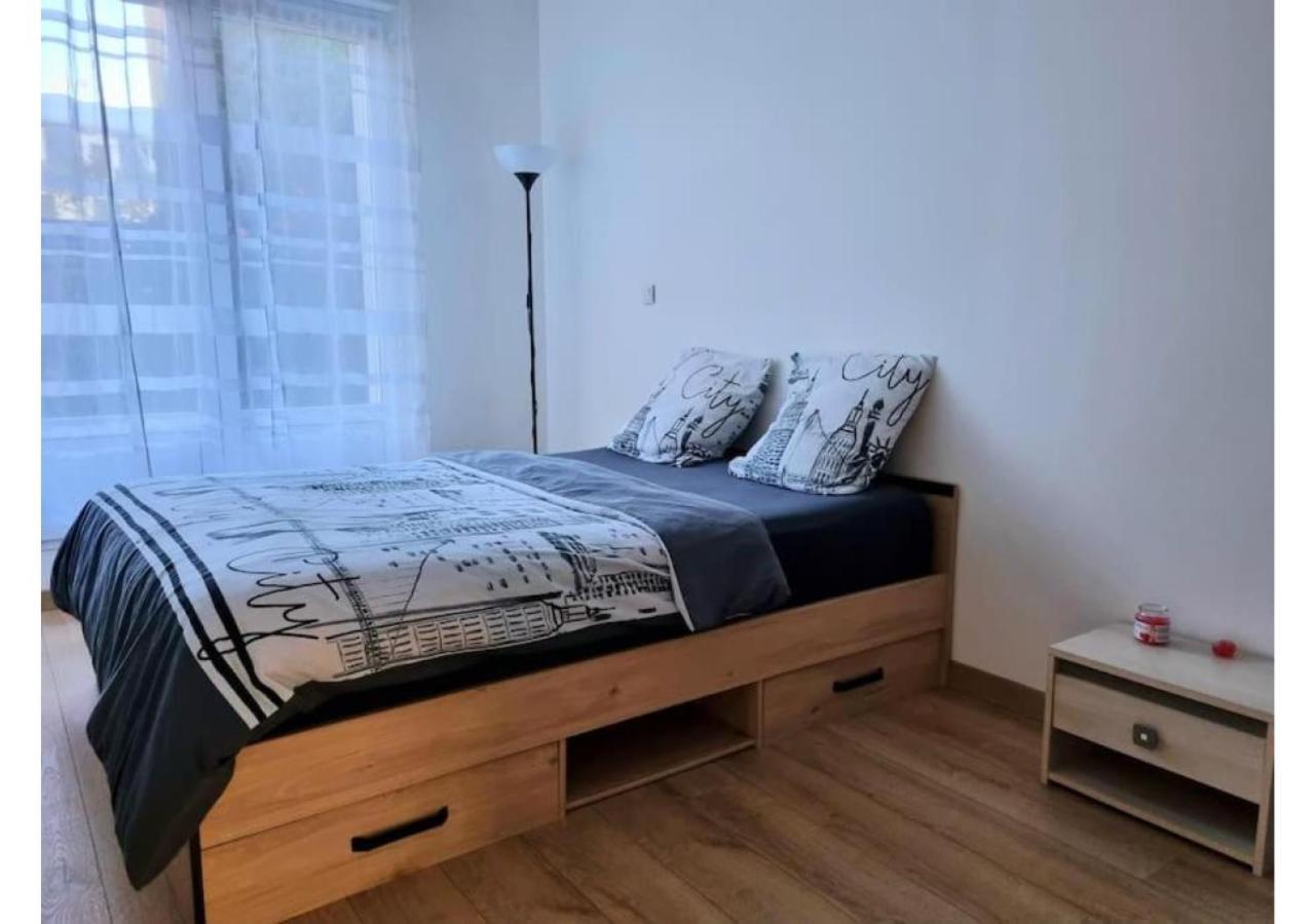 Superbe Appartement Avec Jardin Proche Versailles Saint-Cyr-lʼÉcole Zewnętrze zdjęcie